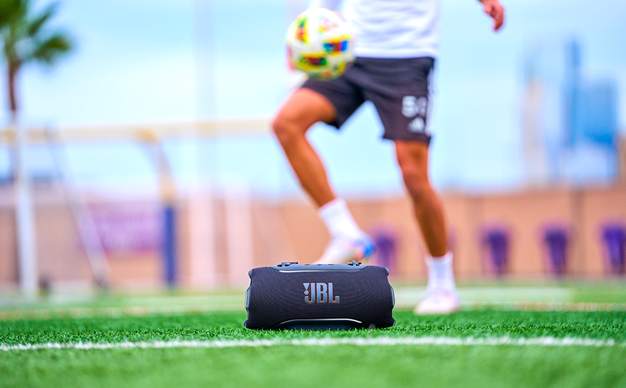JBL Xtreme 5 Legendary JBL sound that hits harder with AI Sound Boost - Image