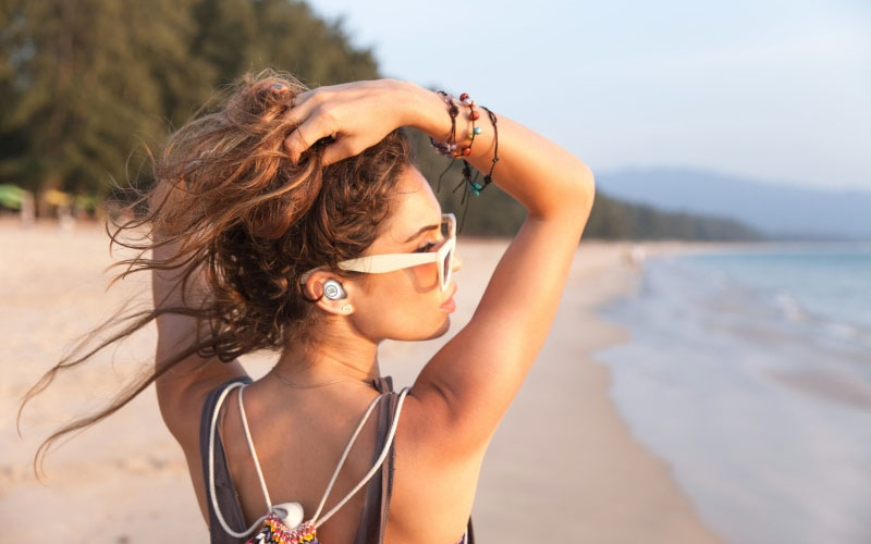 
Calls, music, active – your choice. No Wires.