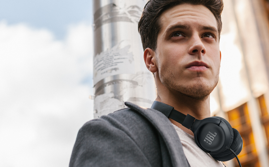 Black JBL Tune 500 Headphones