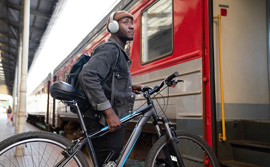 Adaptive Noise Cancelling with Smart Ambient